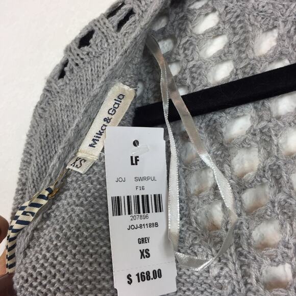 NWT Mika & Gala LF Grey Knit Lightweight Sweater XS Cut Out Deep V Open Back - Picture 4 of 10